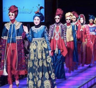 2016-07-06_indonesia_indonesiadesigner_hijab_dianpelangi-3.JPG