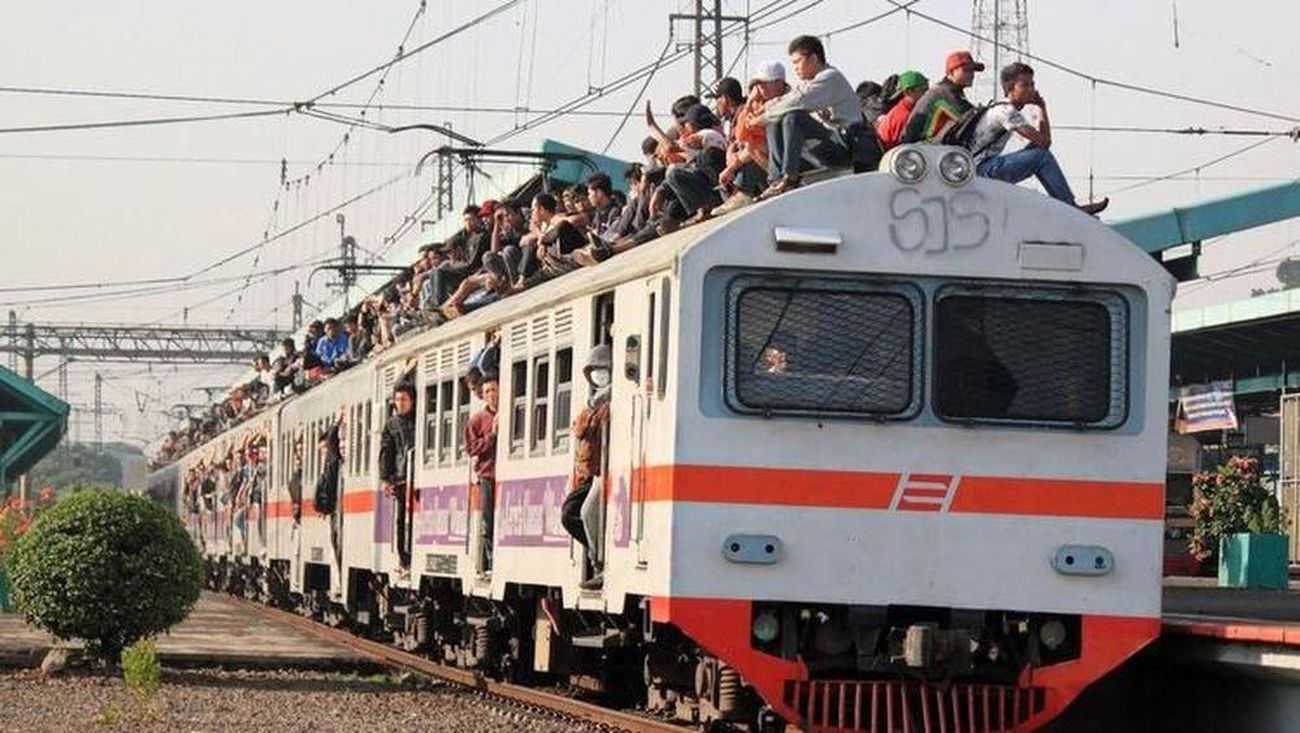 kereta api indonesia yanglalu